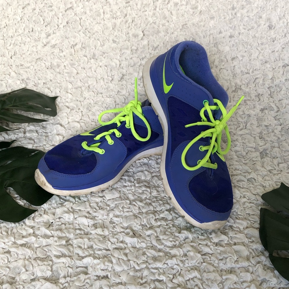 Nike training sneakers